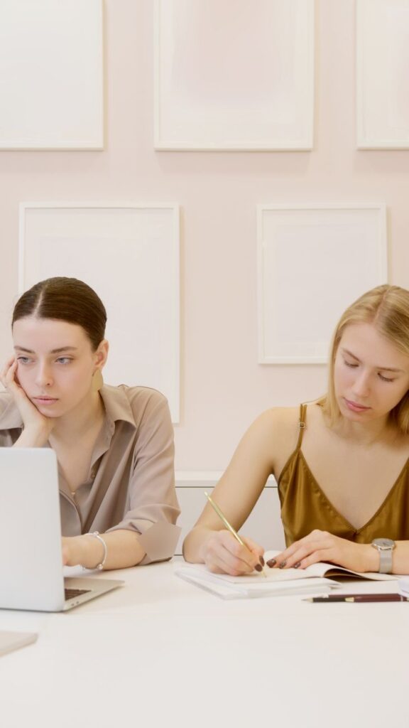 women working together